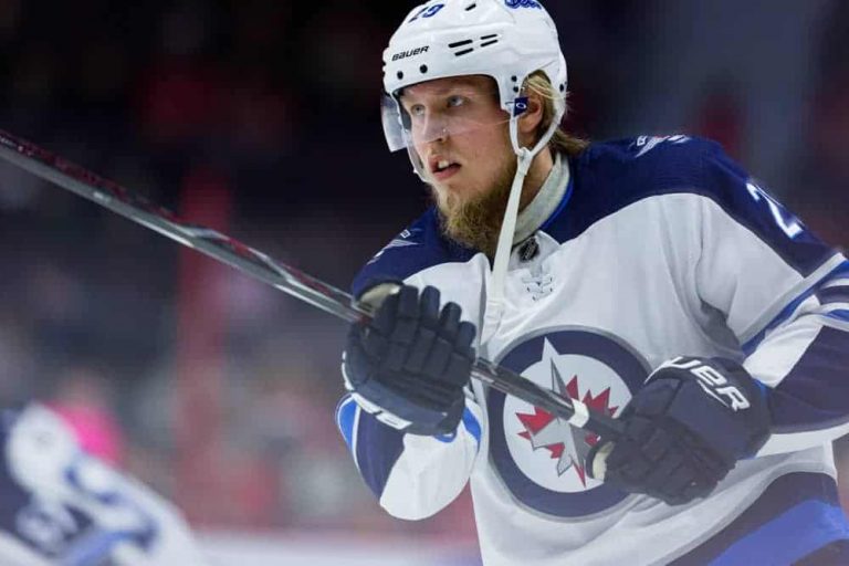 DraftKings & FanDuel NHL DFS picks like Patrik Laine for January 17 NHL DFS based on projections and rankings from top DFS player.