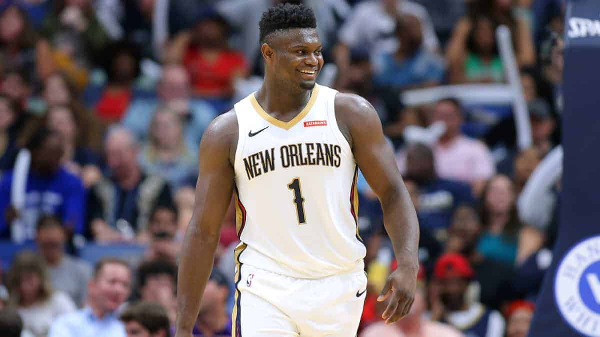 Tonight's NBA DFS picks, news, notes and lineups for DraftKings and FanDuel, as well as look at the day's betting picks & player props 4/29.