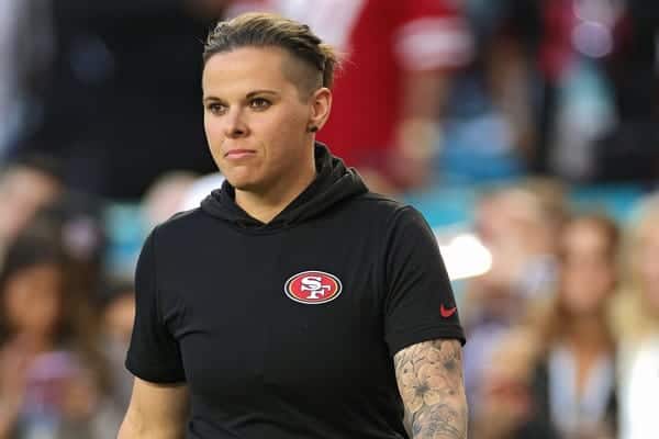 49ers coach Katie Sowers' sister is calling out the 49ers over a lack of respect for her sister. Katie’s twin sister spoke out on Instagram.