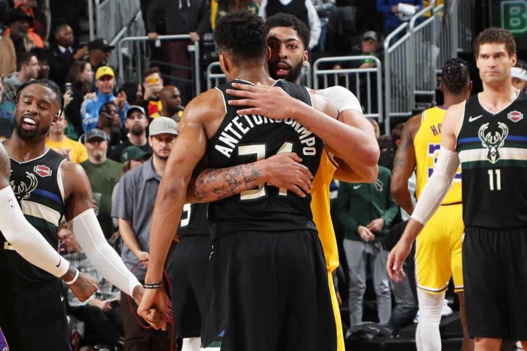 Los Angeles Lakers Anthony Davis might be waiting on Giannis Antetokounmpo in NBA free agency