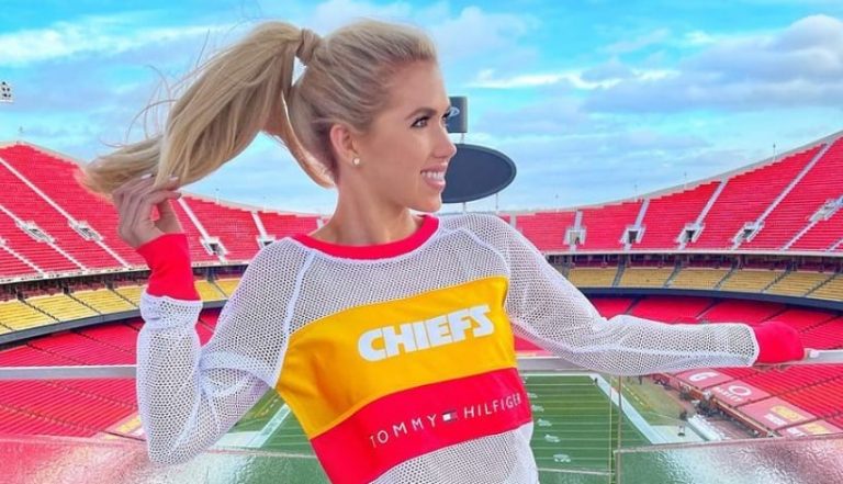 Chiefs Heiress Gracie Hunt Celebrates AFC Championship - Side Action