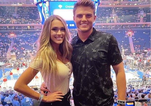 Jets rookie QB Zach WIlson and his smoke show girlfriend got a great New York welcome at the Hawks vs. KNicks game on Wednesday night at Madison Square Garden