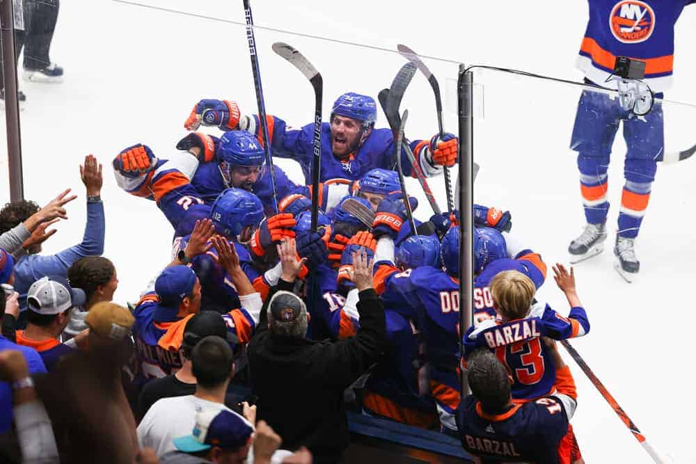New York Islanders fans gave Nassau Coliseum a perfect farewell on Wednesday night, if this does end up being the end