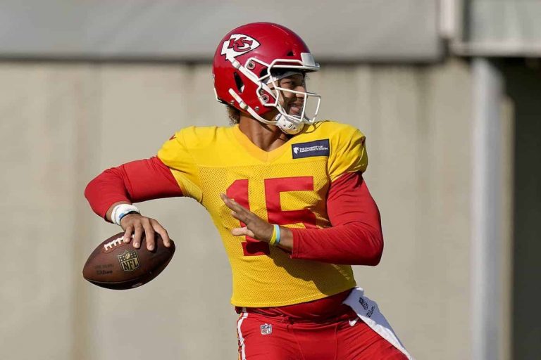 Optimal Betting Picks for Patrick Mahomes Tonight: Week 10 Sunday Night Football Prop Bets Chiefs vs. Raiders