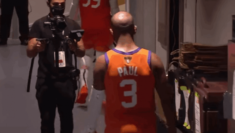 Chris paul shake hands