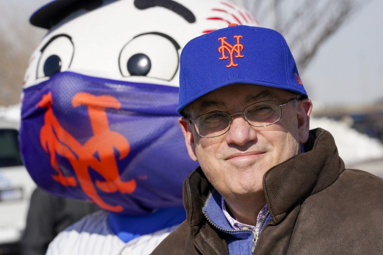 New York Mets GM Zack Scott reportedly attending a fundraiser at owner Steve Cohen's house hours before he was booked on a DUI in New York