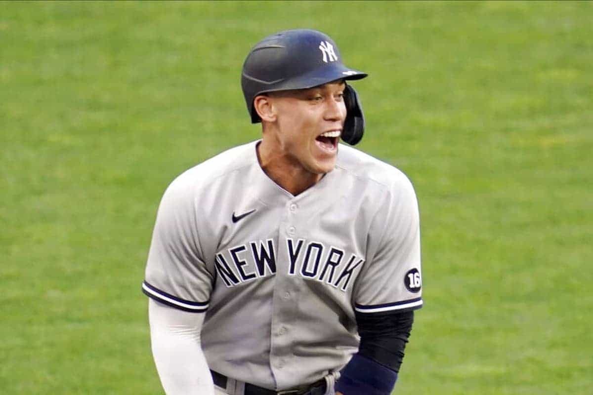 MLB DFS Picks, top stacks and pitchers for Yahoo, DraftKings & FanDuel daily fantasy baseball lineups, including the Yankees | Tuesday, 10/5