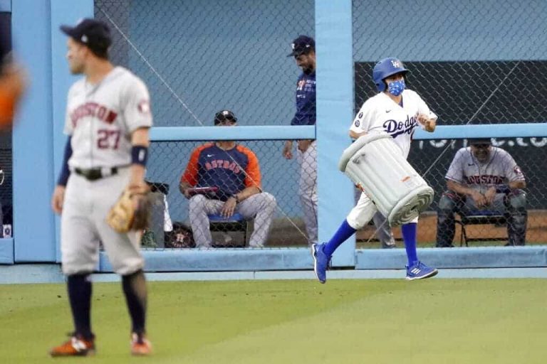 Dodgers fans Astros