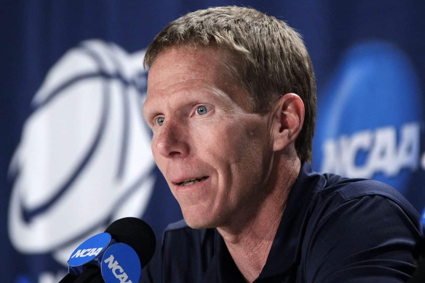 Gonzaga Basketball Coach Mark Few Suspended For Start of Season After DUI  Citation - Side Action