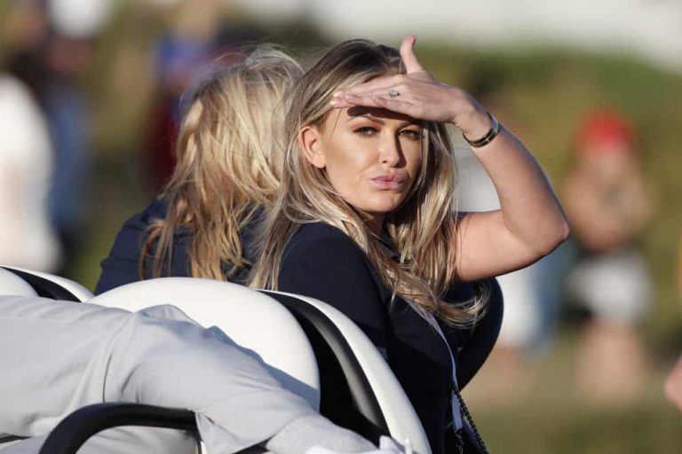 Paulina Gretzky, daughter of Wayne and fiancee of golfer DustinJohnson, takes to Instagram to send a revealing picture and the internet damn near broke