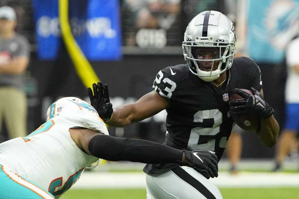 Los Vegas Raiders running back Kenyan Drake took to social media to call out the NFL following his ankle injury on Sunday against Washington