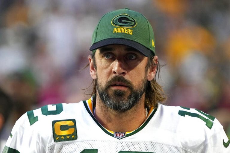 Green Bay Packers quarterback Aaron Rodgers was the subject of many jokes and troll-jobs on the web after it was announced that he and Shailene Woodley broke
