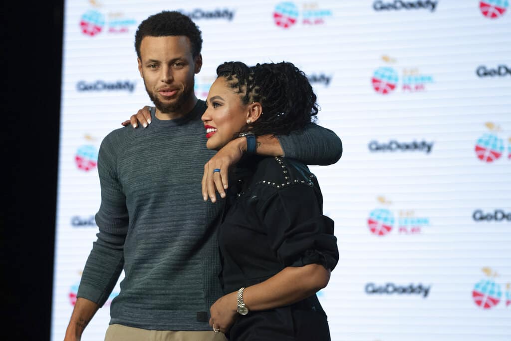 Steph Curry Trolls Celtics Fans With Ayesha Curry Can Cook Shirt