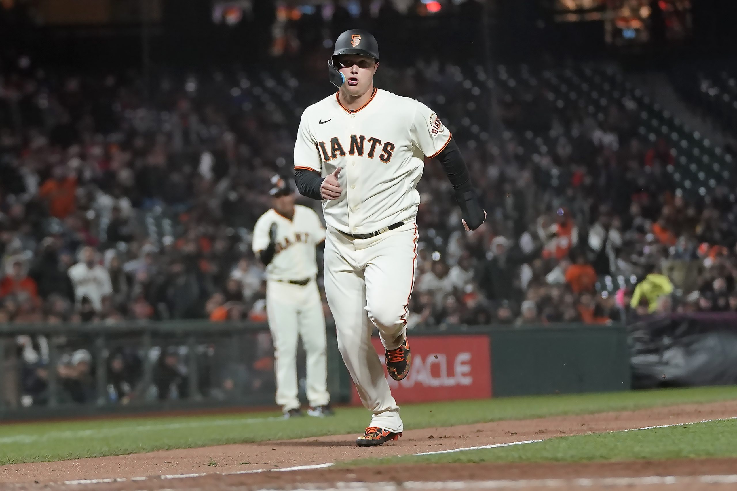 San Francisco Giants outfielder Joc Pederson owned a heckling Brewers fan after hitting a go ahead home run on Monday night